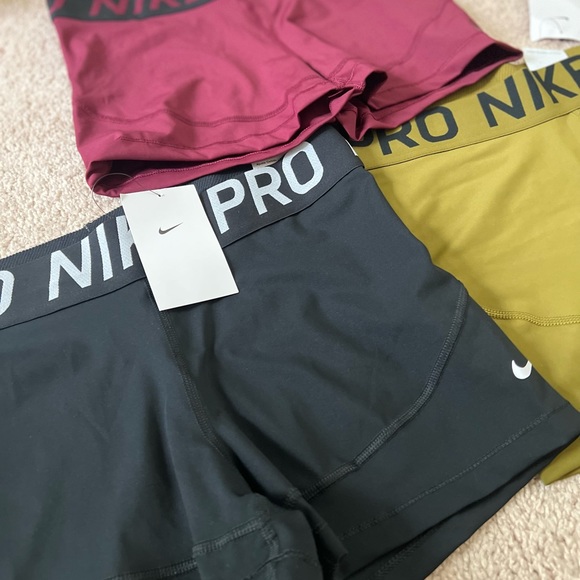 Nike Pro tight fit shorts bundle (3) Sz Large - Picture 3 of 4